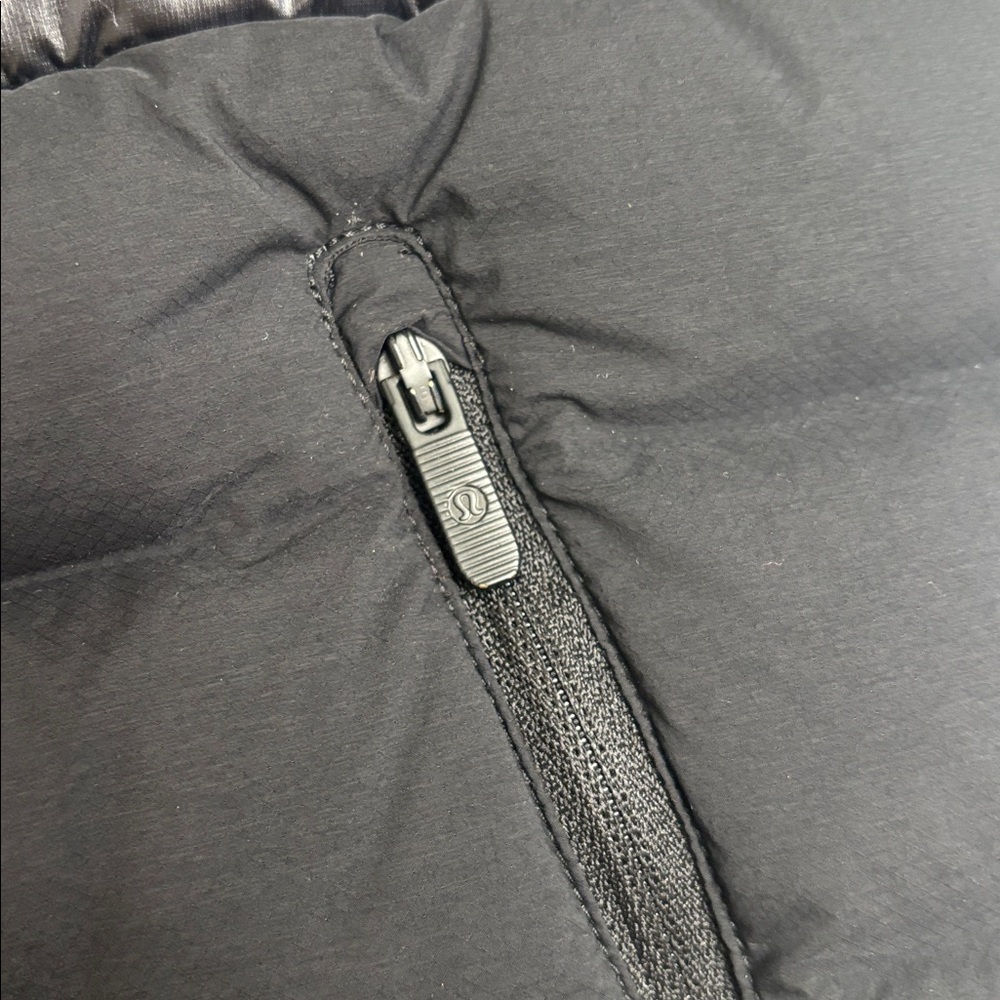 Lululemon Black Puffer Vest - Picture 5 of 7